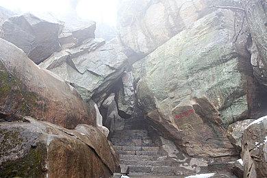 性感女巫竞赛？玩家测试马斯克Grok文生图功能